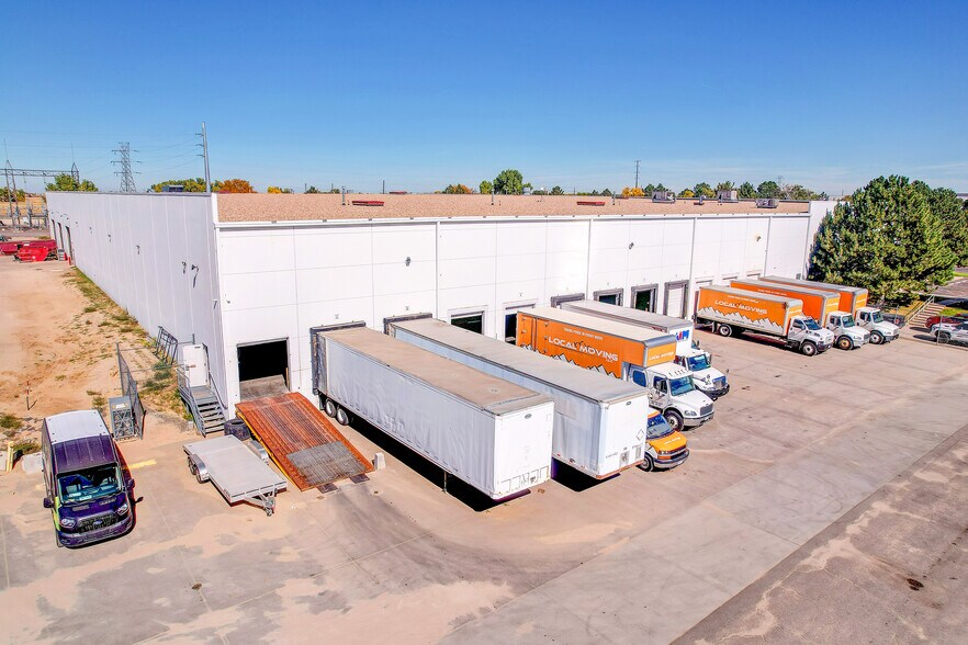 More Photos Of 5555 Joliet St, Denver Warehouse For Lease