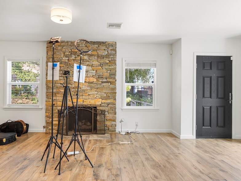More Photos Of 7580 McGroarty Ter, Tujunga Apartments For Sale