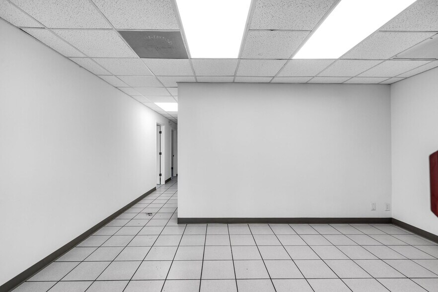 More Photos Of 3541 NW 53rd St, Fort Lauderdale Warehouse For Lease