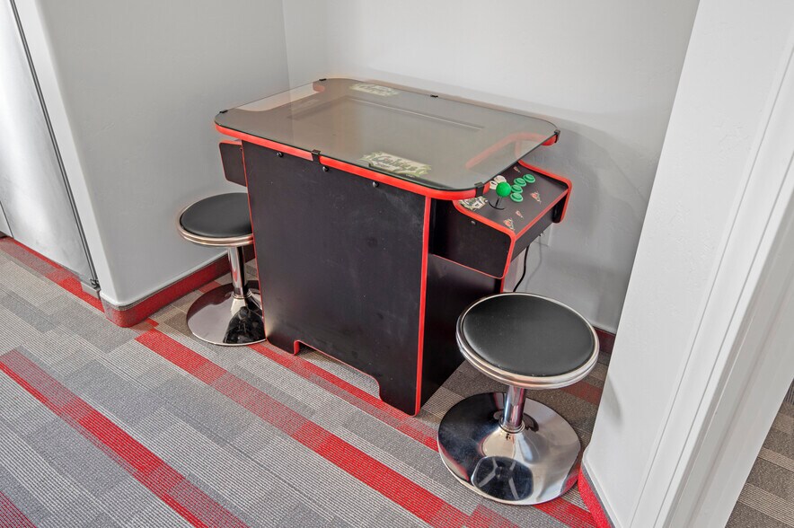 More Photos Of 303 W Juniper Ave, Flagstaff Hospitality For Sale