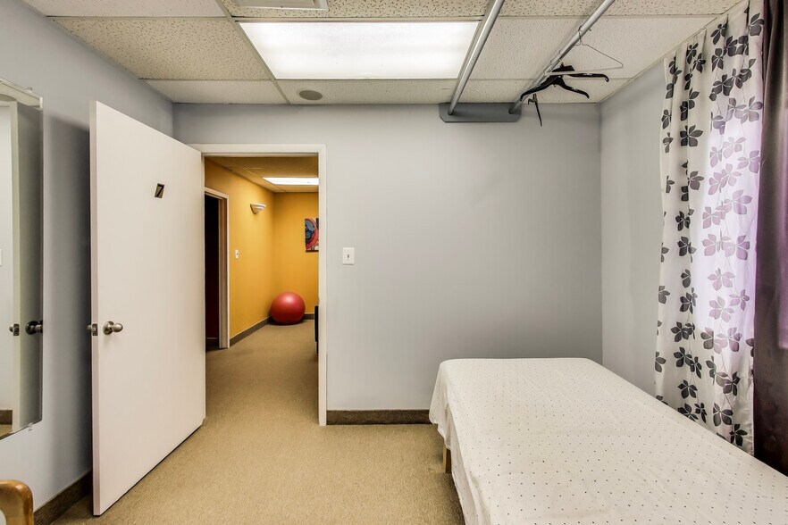 More Photos Of 6400 Seven Corners Pl, Falls Church Office For Sale