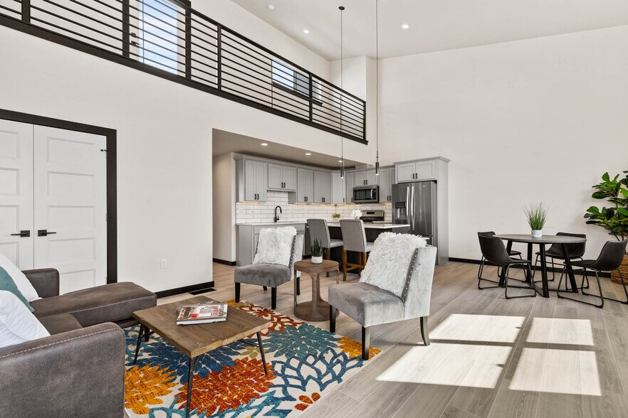 More Photos Of 2994-3016 N 27th Ave, Bozeman Light Manufacturing For Lease