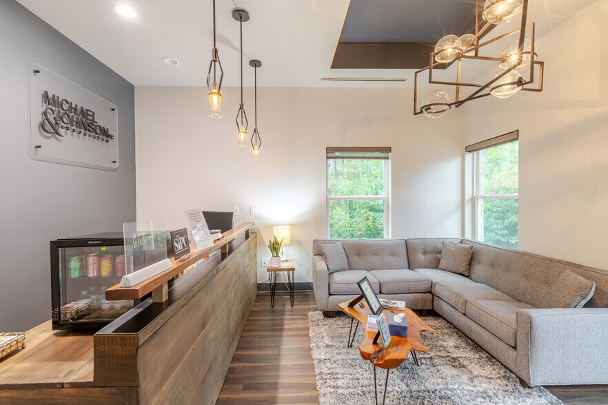 More Photos Of 4184 Dobys Bridge Rd, Fort Mill Office For Lease