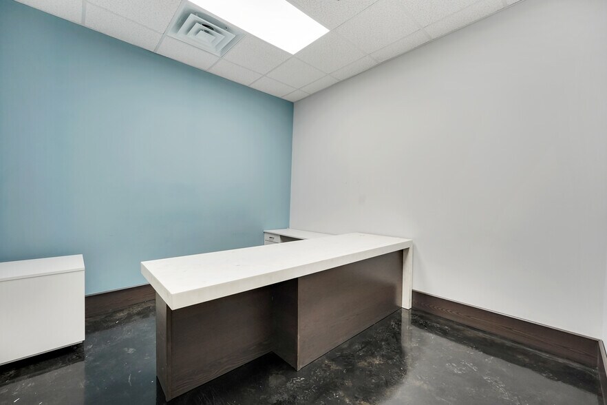 More Photos Of 1900 Buford Hwy, Duluth Warehouse For Lease