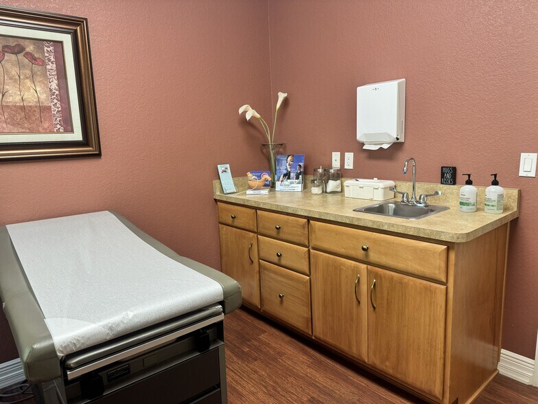 More Photos Of 1910 Buford Blvd, Tallahassee Office For Lease