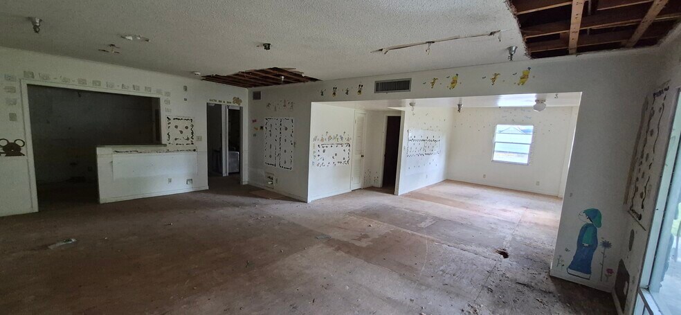 More Photos Of 7789 131st St, Seminole Office For Sale