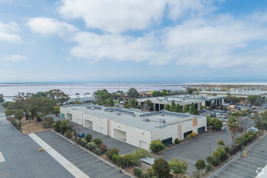 More Photos Of 8371 Central Ave, Newark Flex For Sale