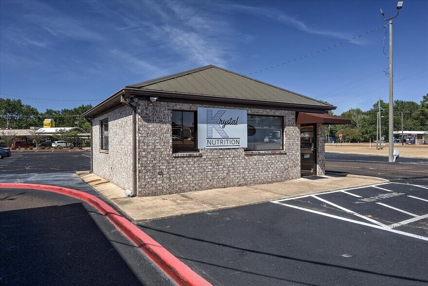 More Photos Of 113 Bo Bo Dr, Crystal Springs Freestanding For Lease