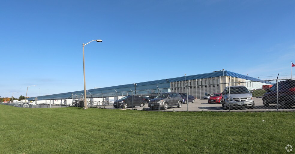 More Photos Of 8 Burford Rd, Hamilton Distribution For Lease