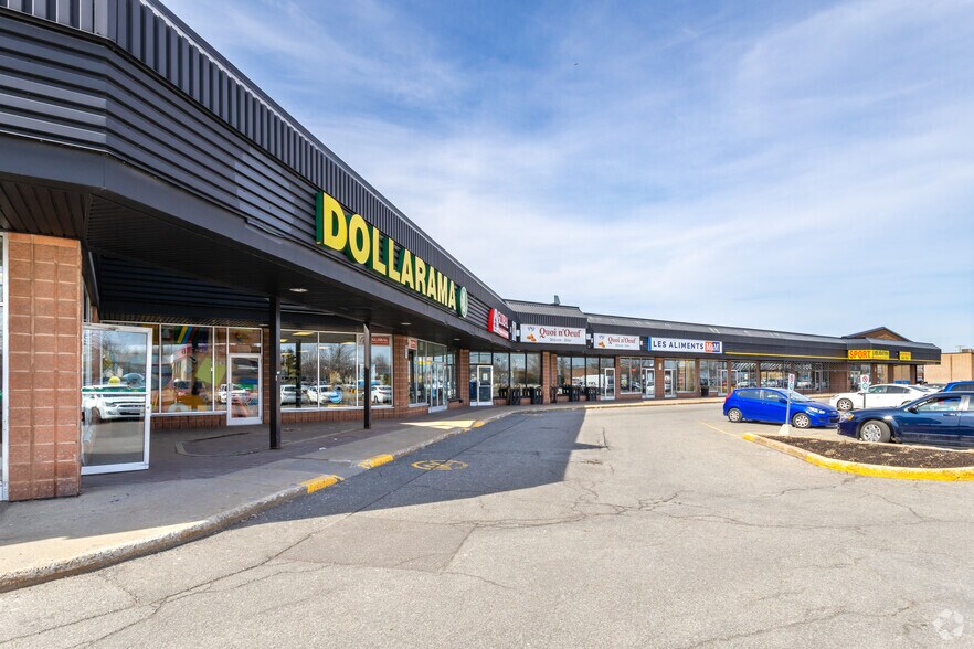 More Photos Of 136 Av 25e, St-Eustache Storefront For Lease