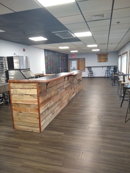 More Photos Of 140 Point Judith Rd, Narragansett Storefront Retail Office For Sale