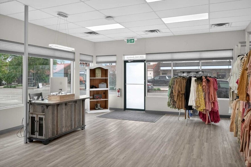 More Photos Of 232-244 3rd Ave, Strathmore Storefront For Sale