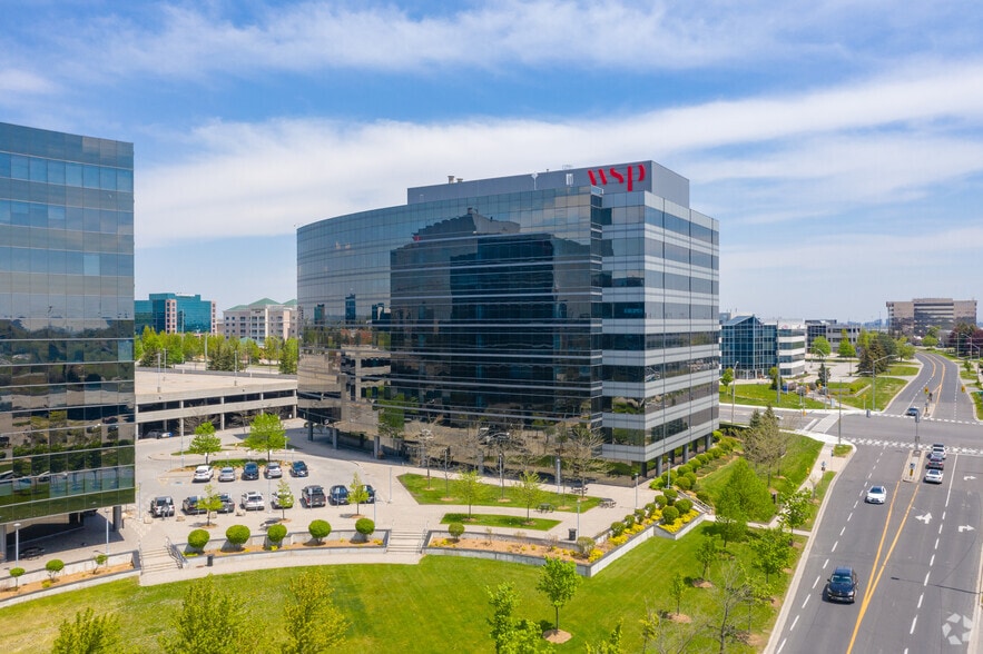 More Photos Of 100 Commerce Valley Dr W, Markham Office For Lease