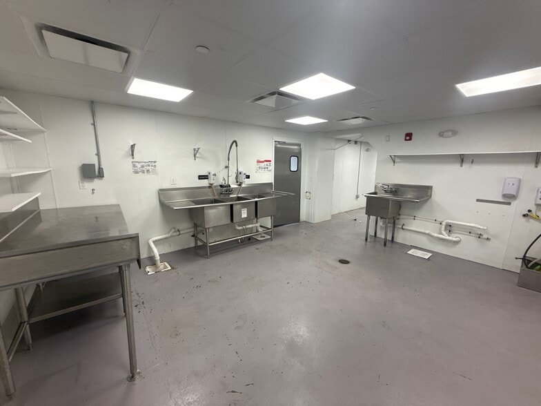 More Photos Of 15-21 3rd St, Dover Apartments For Lease