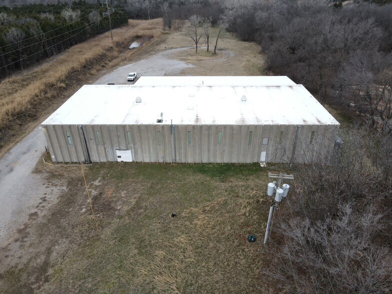 Primary Photo Of 1200 N Main St, Noble Warehouse For Lease