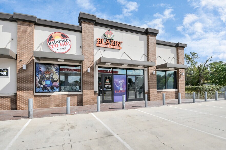 More Photos Of 2340 Blalock Rd, Houston General Retail For Sale