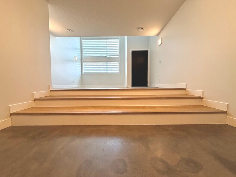 More Photos Of 613 3rd Ave NE, Calgary Apartments For Sale