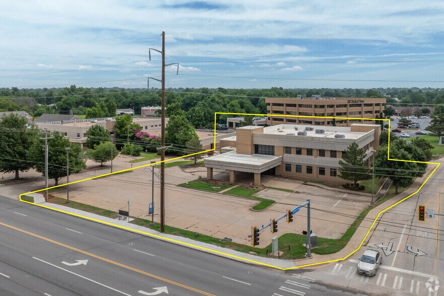 More Photos Of 230 N Midwest Blvd, Oklahoma City Medical For Sale