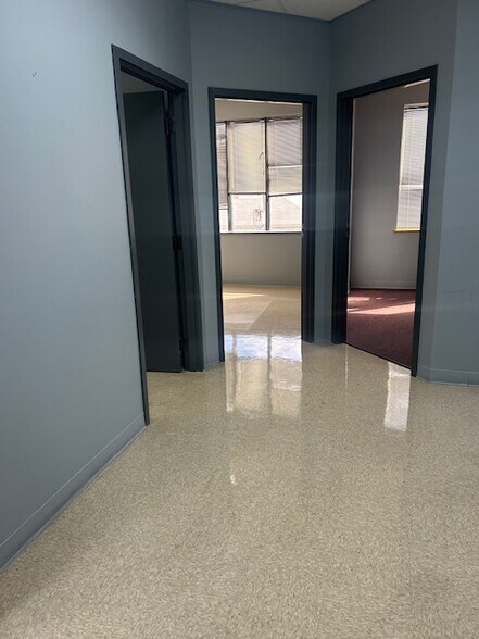 More Photos Of 3525 Prytania St, New Orleans Office For Sale