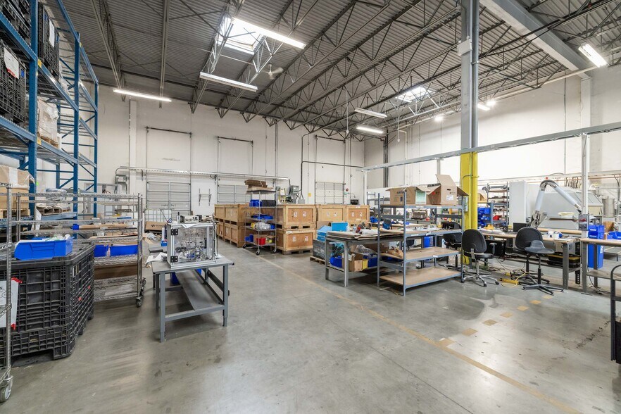More Photos Of 4595 Tillicum St, Burnaby Warehouse For Lease
