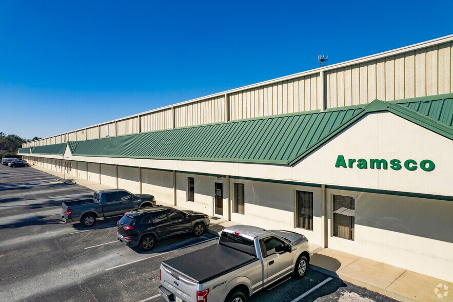 More Photos Of 4740 E Lakeland Commerce Pky, Lakeland Warehouse For Lease