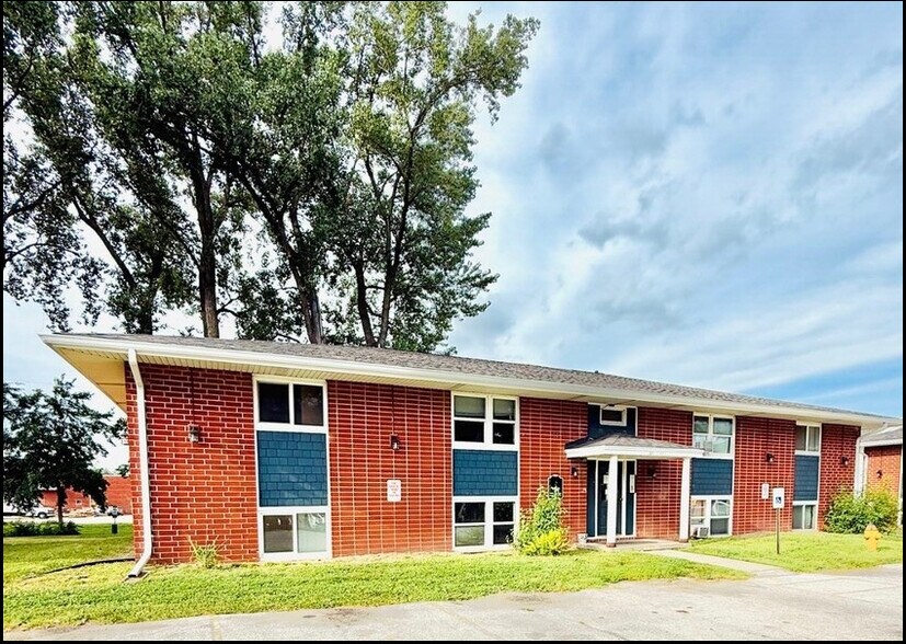 More Photos Of 3315 E 15th St, Des Moines Apartments For Sale