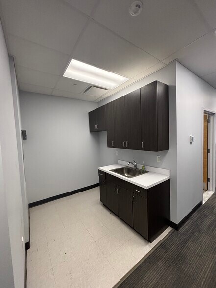 More Photos Of 1 E Main St, Bay Shore Apartments For Lease