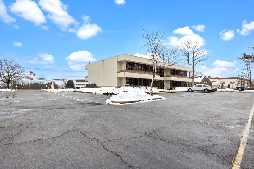 More Photos Of 1410 Hooper Ave, Toms River Office For Lease