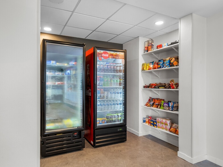 More Photos Of 8101 Aircenter Ct, Orlando Hotel For Sale