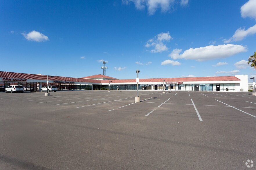 More Photos Of 9516 W Peoria Ave, Peoria Storefront For Lease