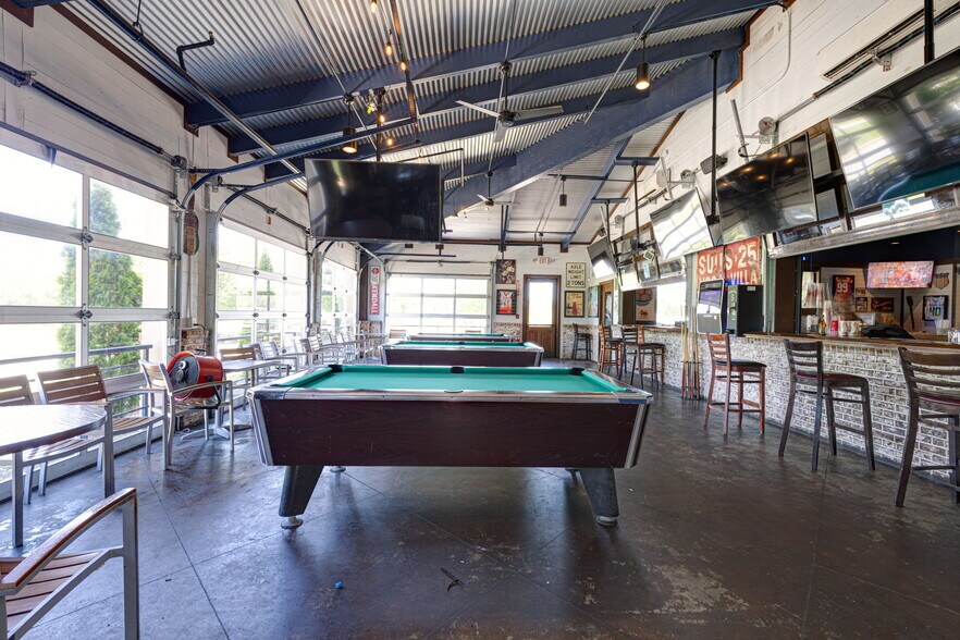 More Photos Of 3040 Capps Way, Opelika Restaurant For Sale