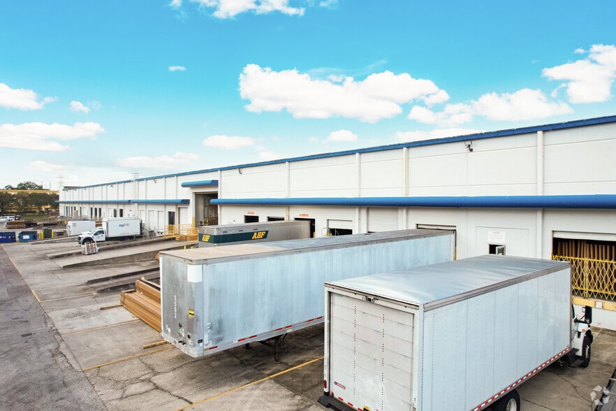 More Photos Of 8600-8655 Elm Fair Blvd, Tampa Unknown For Lease