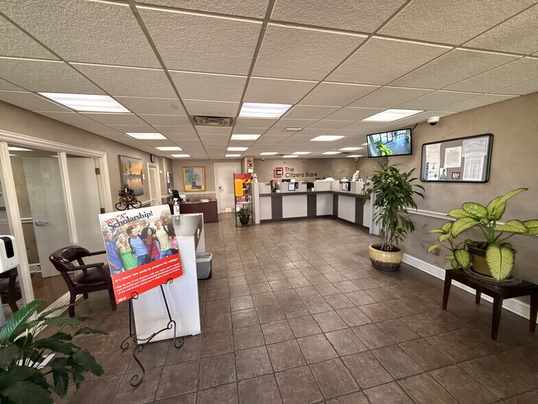 More Photos Of 1825 Hwy 39 N, Meridian Bank For Sale