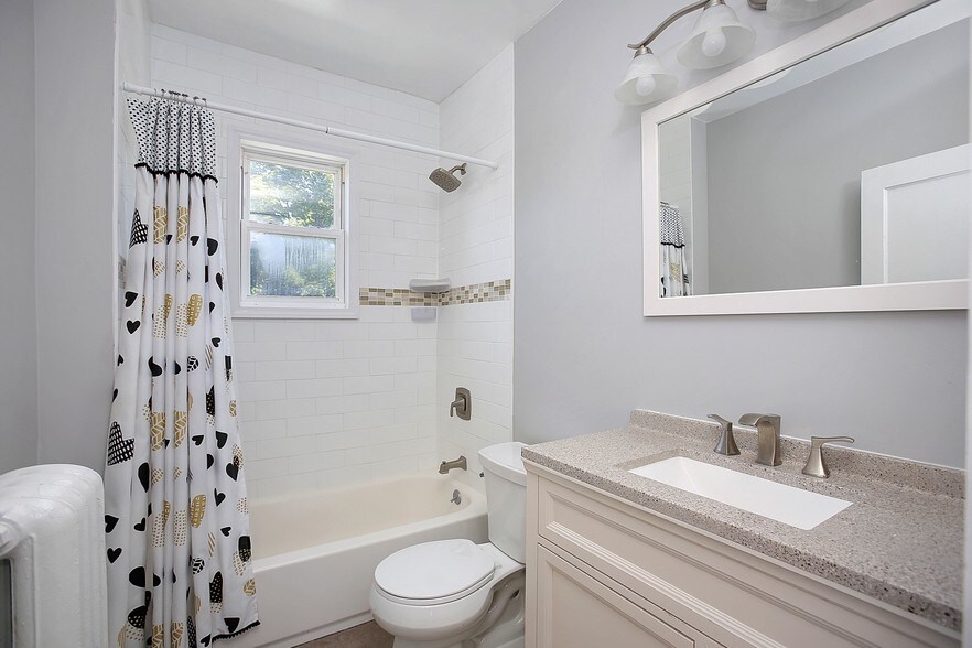 More Photos Of 2105 Park Ave, South Plainfield Office Residential For Sale