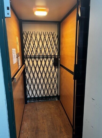 More Photos Of 49 Jefferson St, Phoenix Religious Facility For Lease