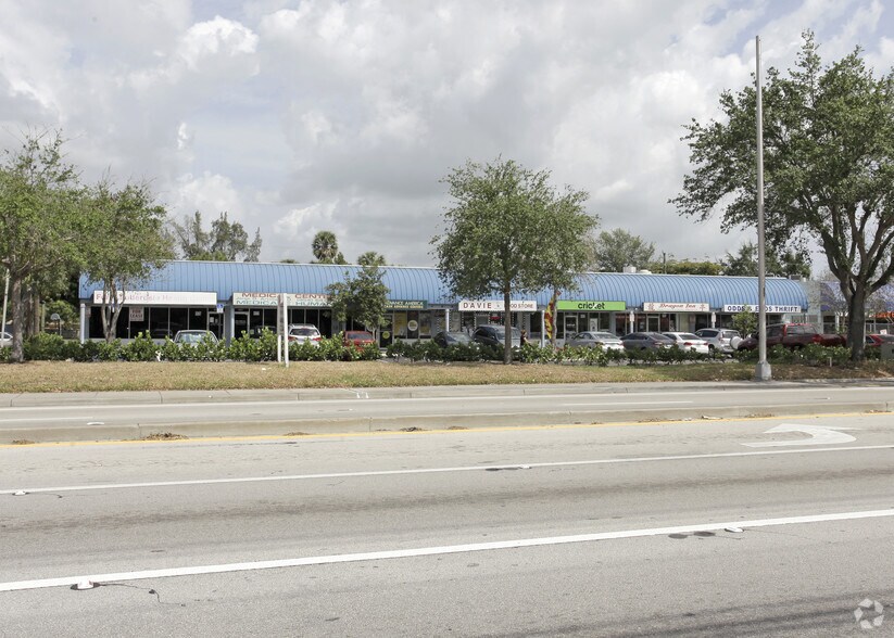 More Photos Of 3255-3267 Davie Blvd, Fort Lauderdale Freestanding For Lease