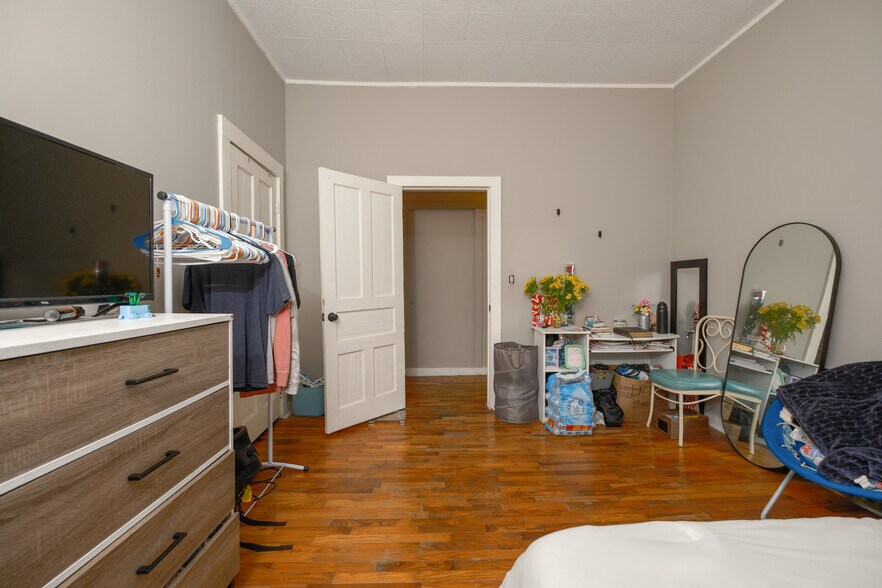 More Photos Of 312 Woodland St, Martin Multifamily For Sale