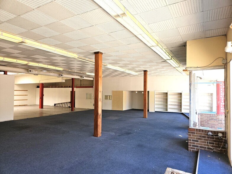 More Photos Of 1839 W Broad St, Richmond Storefront For Sale