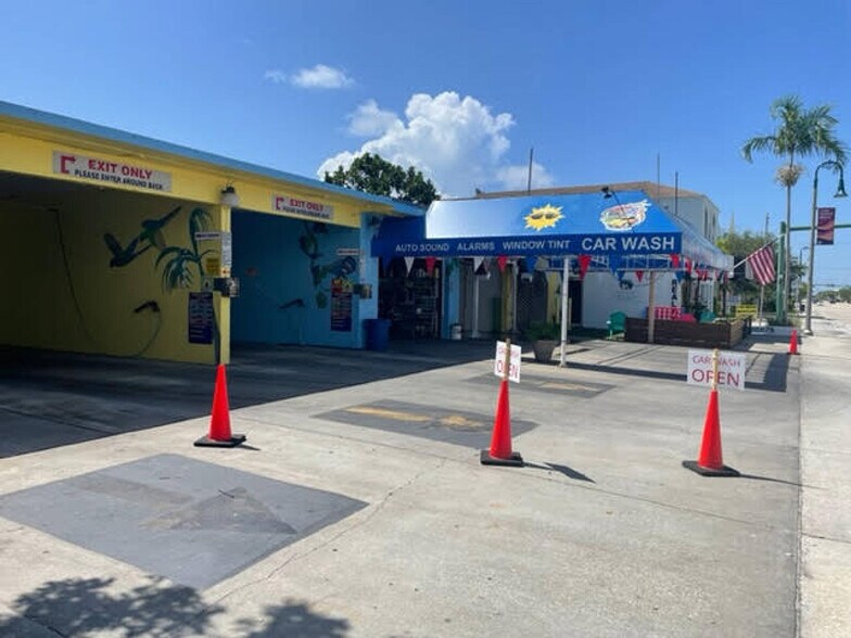 More Photos Of 824 N Dixie Hwy, Lake Worth Carwash For Sale