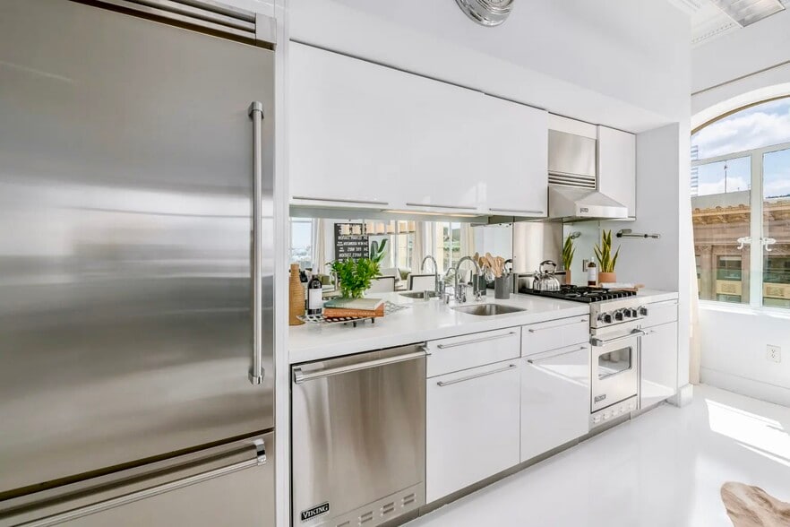 More Photos Of 6253 Hollywood Blvd, Los Angeles Apartments For Sale