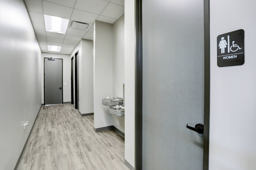 More Photos Of 4440 FM 2351, Friendswood Office For Sale