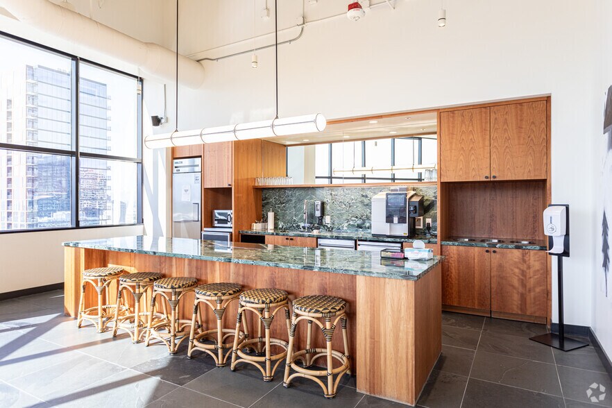 More Photos Of 250 E 200 S, Salt Lake City Coworking Space