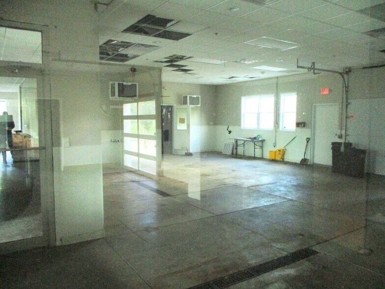 More Photos Of 1192 Manitou Rd, Hilton Freestanding For Sale