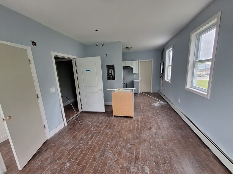 More Photos Of 365 Willow St, Waterbury Apartments For Sale