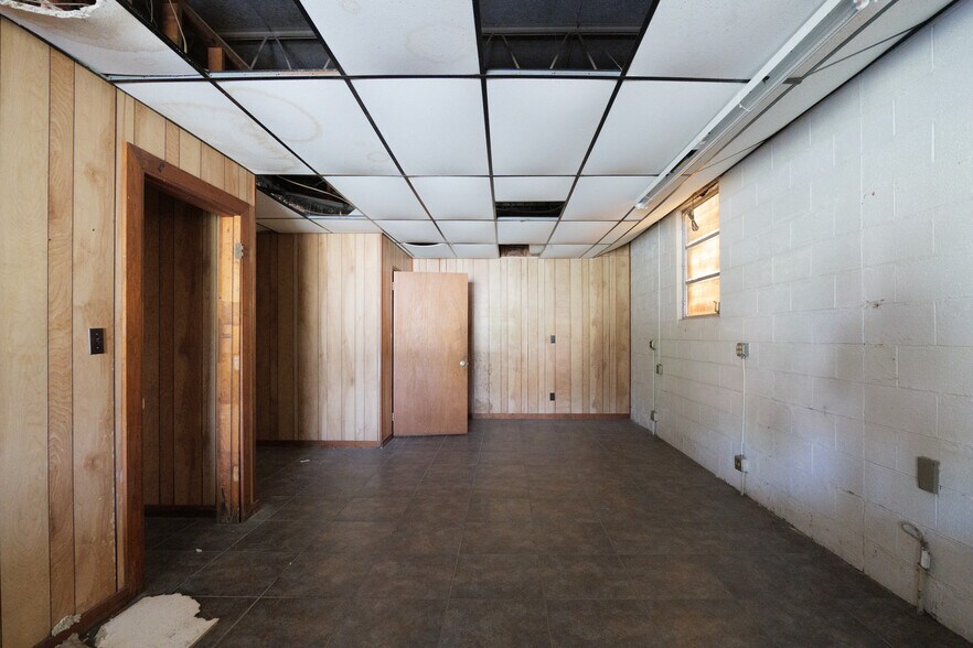 More Photos Of 415 W Hill, Valdosta Freestanding For Sale