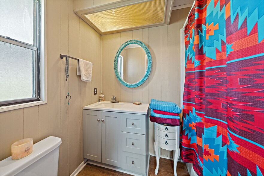 More Photos Of 204 County Road 107, Whitesboro Horse Stables For Sale