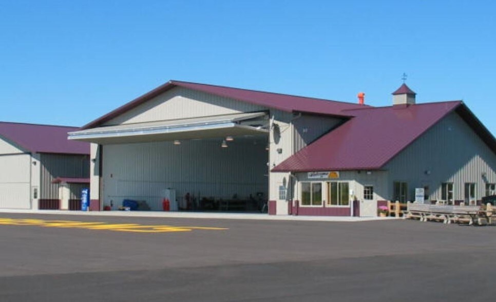More Photos Of 24226 Lone Pine Rd, Hinckley Airport For Sale