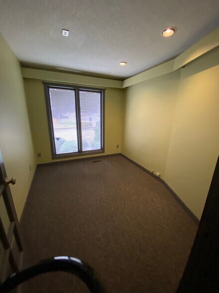 More Photos Of 1429 Weatherly Rd, Huntsville Medical For Lease