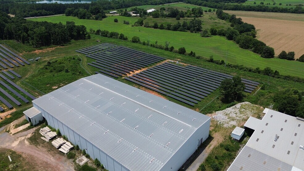 More Photos Of 318 Gordon St, Fairmount Industrial For Sale