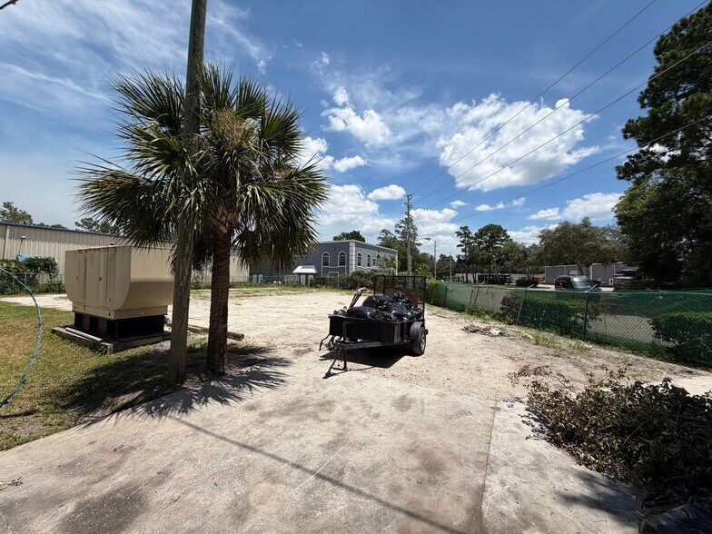 More Photos Of 5491 Benchmark Ln, Sanford Warehouse For Sale
